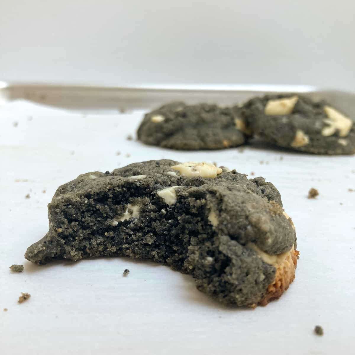 Black Sesame Cookies Bake When It Rains